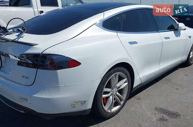 Лифтбек Tesla Model S 2014 в 