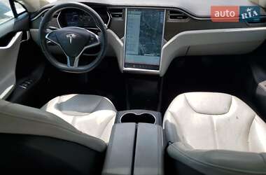Лифтбек Tesla Model S 2014 в 