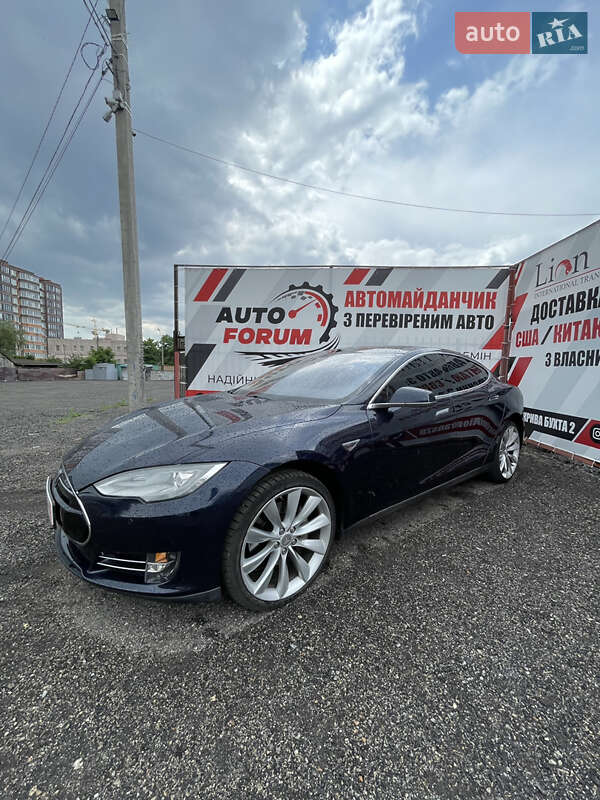 Tesla Model S 2013