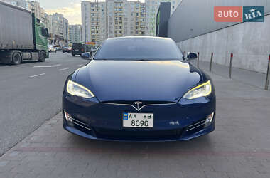 Лифтбек Tesla Model S 2017 в 
