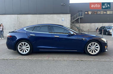 Лифтбек Tesla Model S 2017 в 