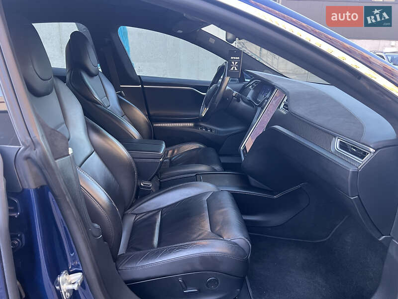 Лифтбек Tesla Model S 2017 в Киеве фото 22 Лифтбек Tesla Model S 2017 в Киеве