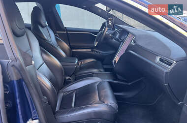 Лифтбек Tesla Model S 2017 в 