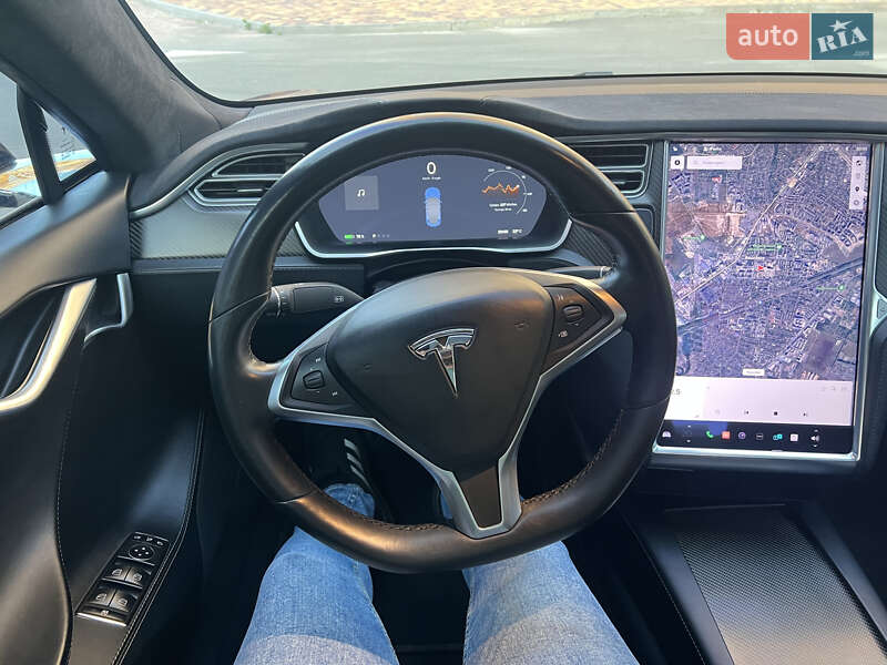 Лифтбек Tesla Model S 2017 в Киеве фото 27 Лифтбек Tesla Model S 2017 в Киеве