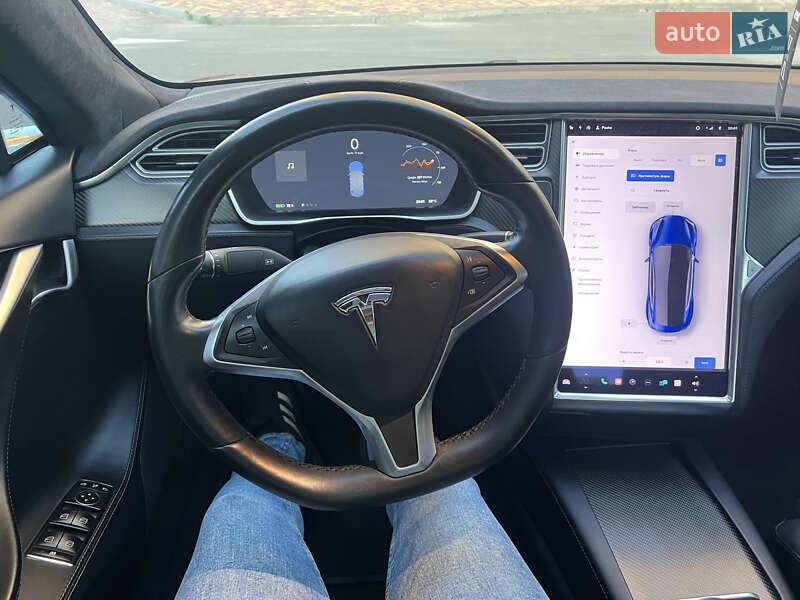 Лифтбек Tesla Model S 2017 в Киеве фото 29 Лифтбек Tesla Model S 2017 в Киеве
