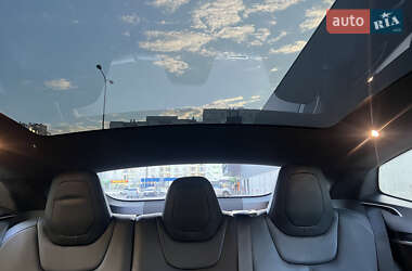 Лифтбек Tesla Model S 2017 в 