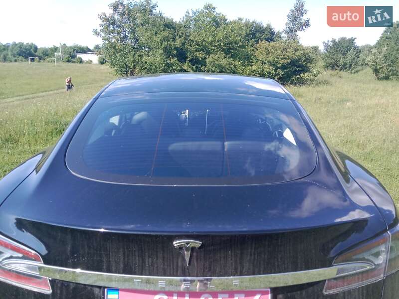 Лифтбек Tesla Model S 2014 в Ивано-Франковске