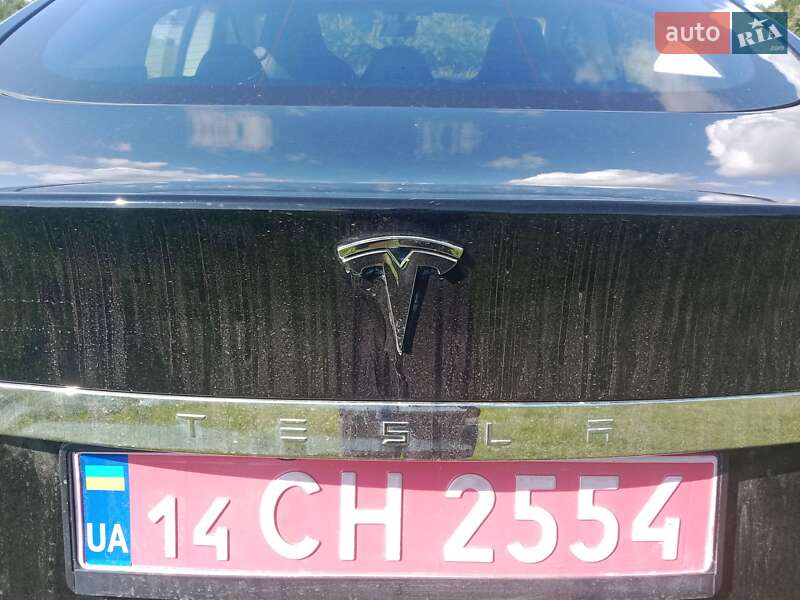Лифтбек Tesla Model S 2014 в Ивано-Франковске