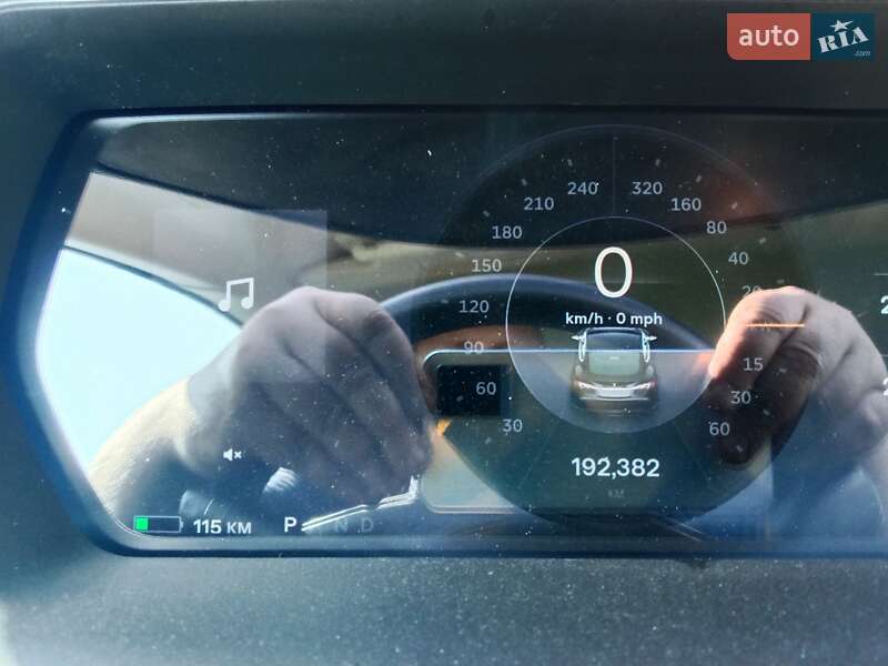 Лифтбек Tesla Model S 2014 в Ивано-Франковске