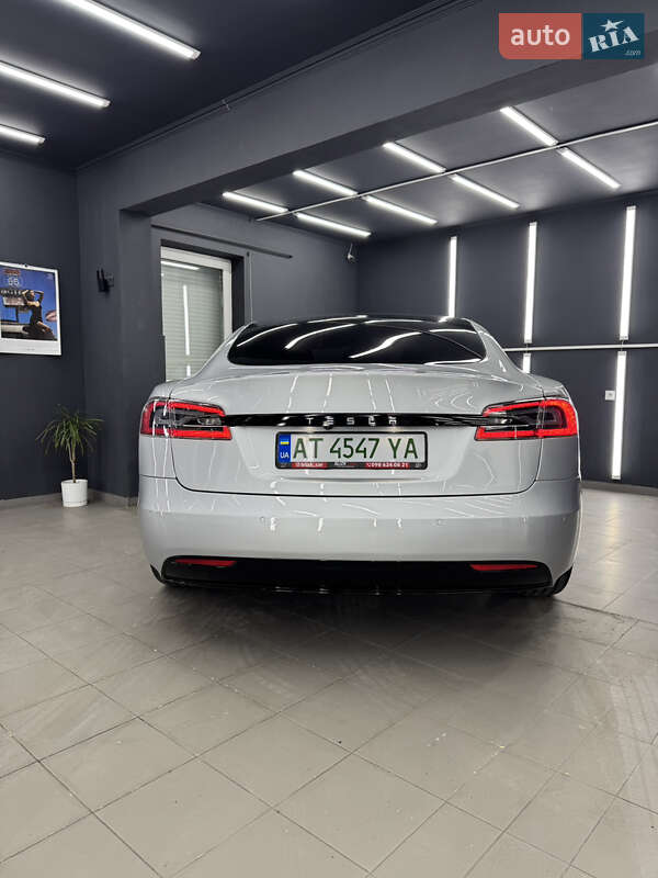 Лифтбек Tesla Model S 2017 в Коломые фото 10 Лифтбек Tesla Model S 2017 в Коломые
