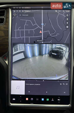 Лифтбек Tesla Model S 2017 в 