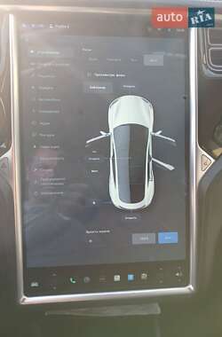 Лифтбек Tesla Model S 2013 в 
