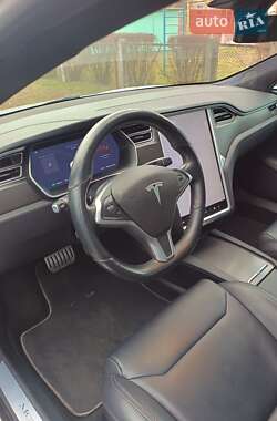 Ліфтбек Tesla Model S 2017 в 