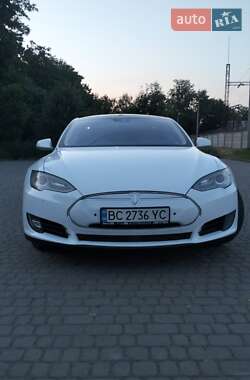 Лифтбек Tesla Model S 2015 в 