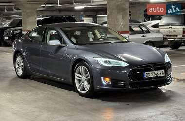 Ліфтбек Tesla Model S 2013 в Дніпрі