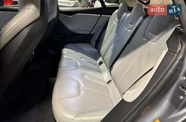 Лифтбек Tesla Model S 2013 в 