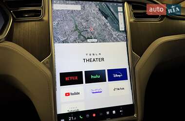 Лифтбек Tesla Model S 2013 в 