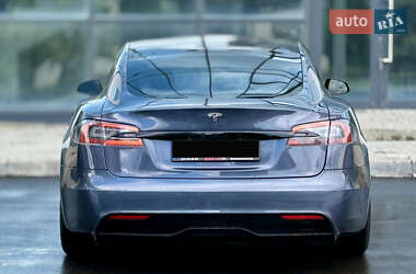 Лифтбек Tesla Model S 2022 в 