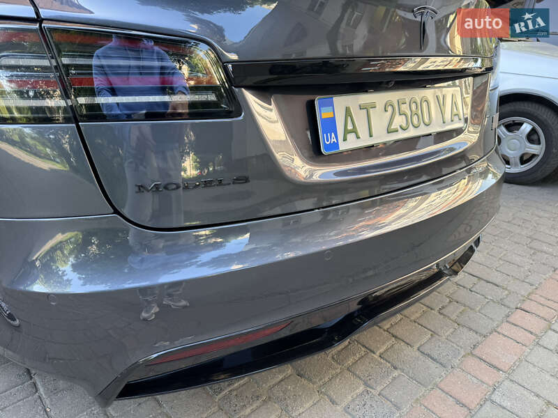 Лифтбек Tesla Model S 2022 в Ивано-Франковске