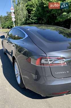 Лифтбек Tesla Model S 2016 в 