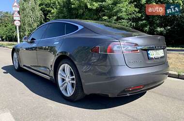Лифтбек Tesla Model S 2016 в 