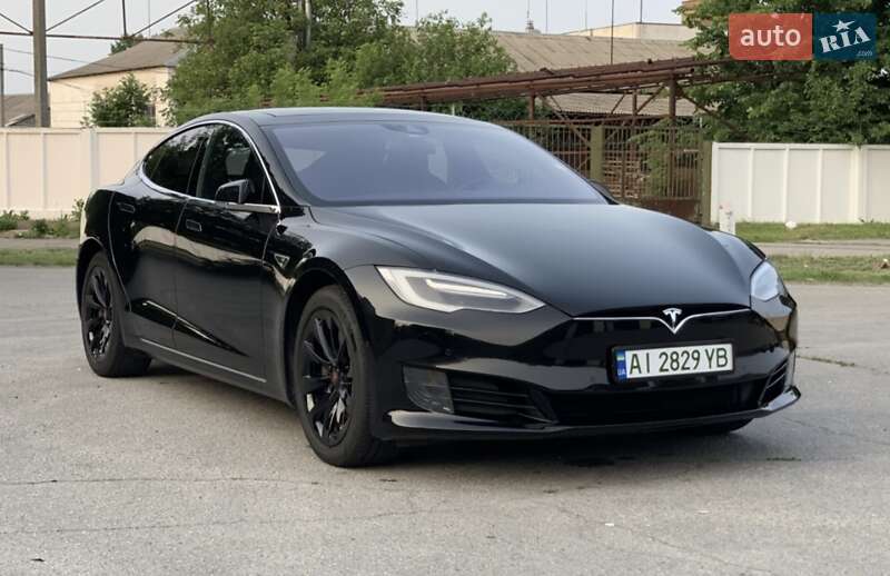Tesla Model S 2016