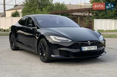 Лифтбек Tesla Model S 2016 в 