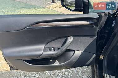 Ліфтбек Tesla Model S 2021 в 