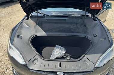 Ліфтбек Tesla Model S 2021 в 