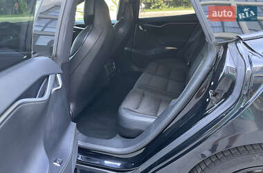 Лифтбек Tesla Model S 2019 в 
