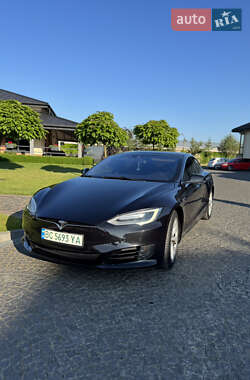 Лифтбек Tesla Model S 2016 в 