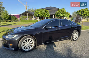 Лифтбек Tesla Model S 2016 в 