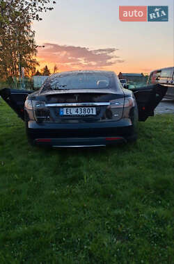 Лифтбек Tesla Model S 2014 в 