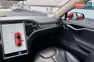 Лифтбек Tesla Model S 2014 в 