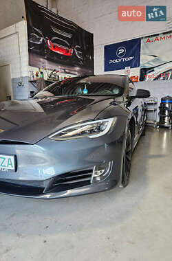 Лифтбек Tesla Model S 2017 в 