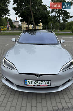 Лифтбек Tesla Model S 2017 в 