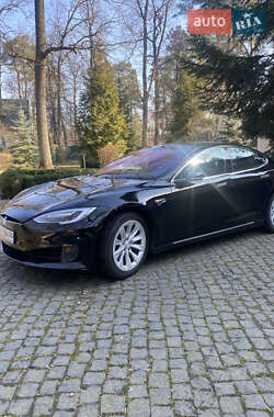 Лифтбек Tesla Model S 2017 в 