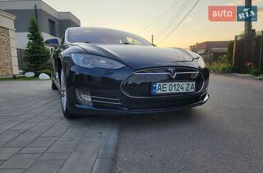 Ліфтбек Tesla Model S 2013 в Дніпрі
