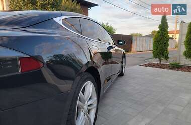Ліфтбек Tesla Model S 2013 в Дніпрі
