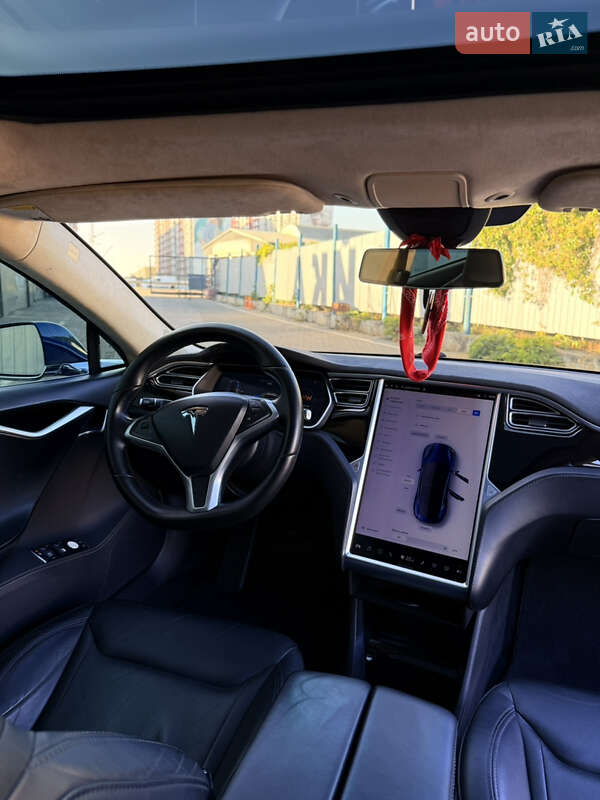 Ліфтбек Tesla Model S 2015 в Одесі