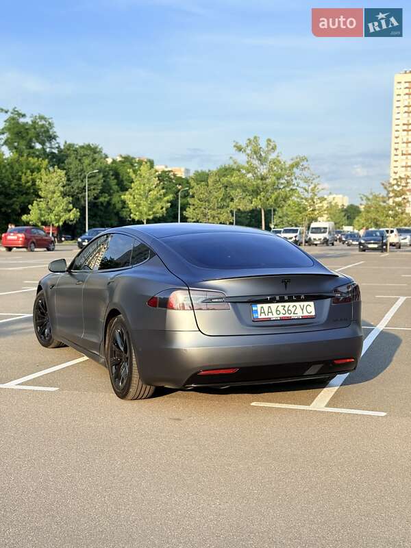 Лифтбек Tesla Model S 2019 в Киеве