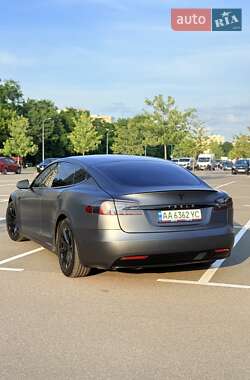 Лифтбек Tesla Model S 2019 в 