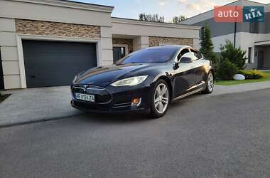 Ліфтбек Tesla Model S 2013 в Дніпрі