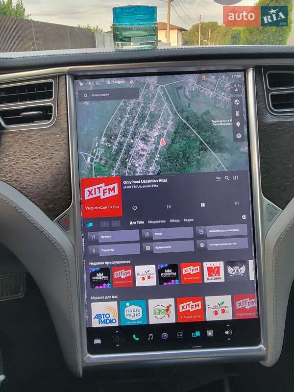 Ліфтбек Tesla Model S 2013 в Дніпрі