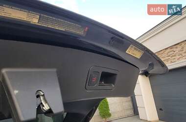 Ліфтбек Tesla Model S 2013 в Дніпрі