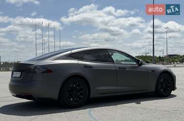 Лифтбек Tesla Model S 2018 в 