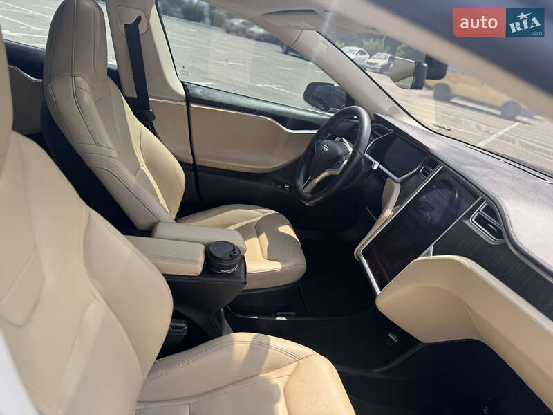 Лифтбек Tesla Model S 2013 в Киеве