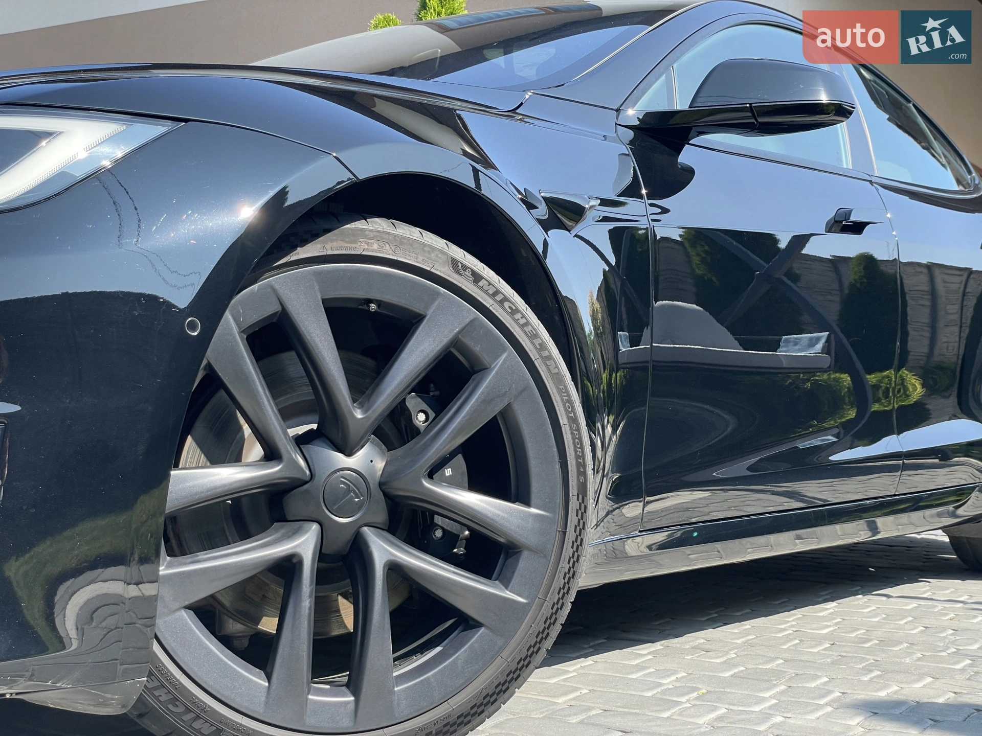 2022 Tesla Model S - мініатюра 17