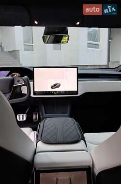 Лифтбек Tesla Model S 2021 в 