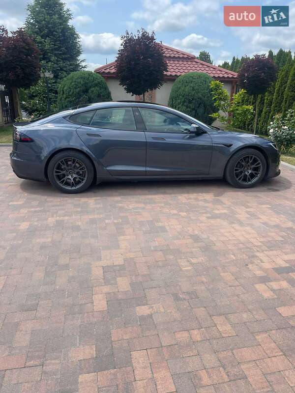 Лифтбек Tesla Model S 2022 в Ивано-Франковске
